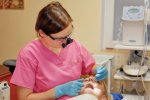 Gabinety stomatologii dziecięcej dysponują specjalistycznym sprzętem (fot. mat. Wróżki Zębuszki Bytom)