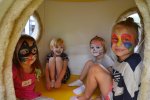 Na niepowtarzalne makijaże podczas zabawy sylwestrowej mogą liczyć dzieci w katowickiej sali zabaw Kraina Czarów (fot. mat. bawialni)
