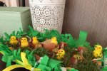 Zielony stroik to świetna wiosenna dekoracja, którą można umieścić na wielkanocnym stole (fot. Ewelina Zielińska)