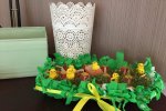 Zielony stroik to świetna wiosenna dekoracja, którą można umieścić na wielkanocnym stole (fot. Ewelina Zielińska)