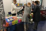 Na stoisku Fundacji For Animals można było nabyć książeczki, zabawki, biżuterię i wesprzeć zwierzęta (fot. mat. SilesiaDzieci.pl) 