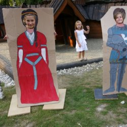 W najbliższy weekend w Warowni Pszczyńskich Rycerzy dzieci będą mogły zostać rycerzami i księżniczkami (fot. mat. organizatora)