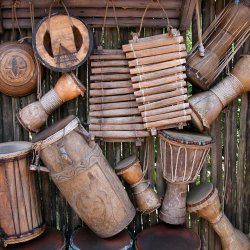 "Instrumenty świata" to warsztaty, które odbędą się w Muzeum Śląskim (fot. pixabay)