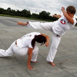 Capoeira to brazylijska sztuka walki łącząca w sobie elementy walki i tańca (fot. mat. organizatora)