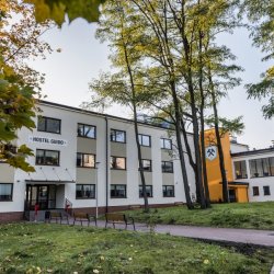 Hostel przy Kopalni Guido w Zabrzu będzie teraz pełnił także rolę placówki kulturalno-rozrywkowej (fot. mat. prasowe)