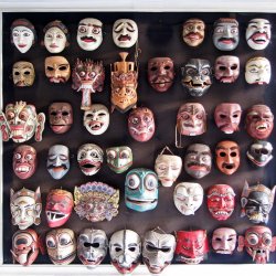 Na warsztatach w Café Silesia dzieci własnoręcznie wykonają maski karnawałowe (fot. foter.com)