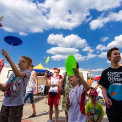 Własnych sił w cyrkowych sztuczkach spróbujecie na ulicznych warsztatach w Gliwicach (fot. mat. organizatora)