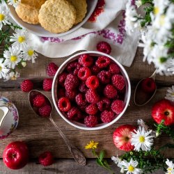 "Ogród śniadaniowy" to nie tylko wspólny posiłek ale i zabawa (fot. mat. pixabay)