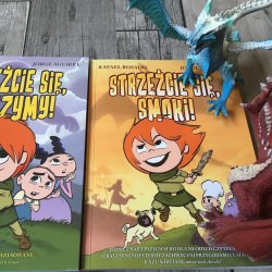 To dwa pierwsze tomy serii komiksów „Przygody Claudette” (fot. Ewelina Zielińska/SilesiaDzieci.pl)