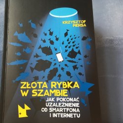 "Złota rybka w szambie" to encyklopedia wiedzy o niebezpieczeństwach czyhających na dzieci w internecie (fot. Ewelina Zielińska/SilesiaDzieci.pl)