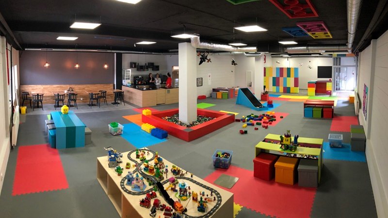 Warsztaty tworzenia animacji poklatkowych z ludzikami LEGO odbędą się w Centrum Zabaw 1000 klocków (fot. mat. organizatora)