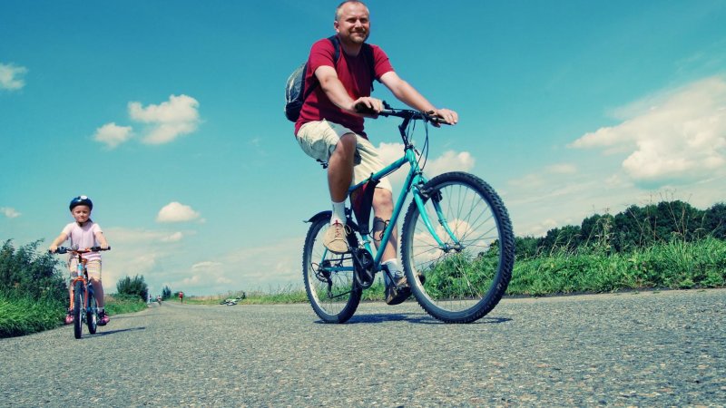 Nauka jazdy na rowerze może sprawiać problemy (fot. sxc.hu)