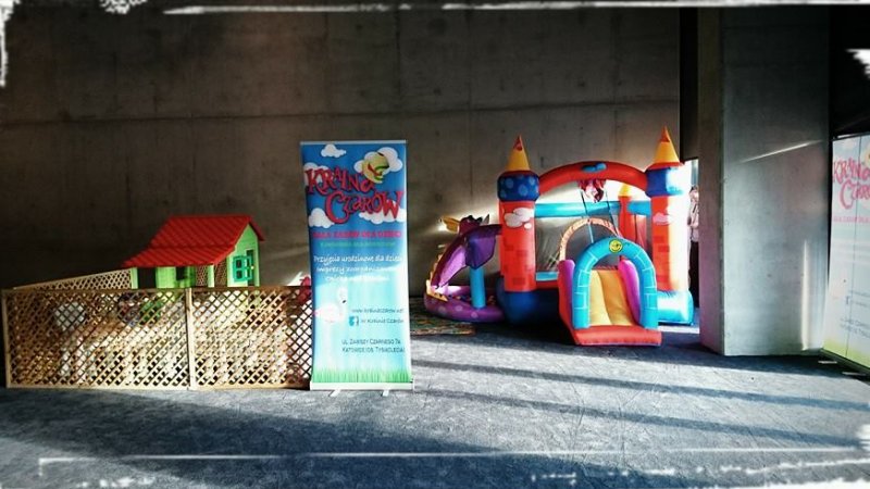 Konkursy, zabawy, zwierzątka z baloników, basen z kulkami - to wszystko przygotuje dla dzieci Sala Zabaw Kraina Czarów (fot. mat. Krainy Czarów) 