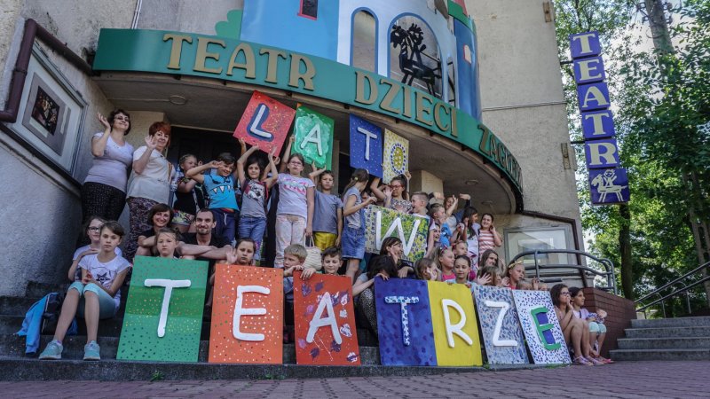 "Lato w teatrze" to bezpłatne warsztaty teatralne dla dzieci odbywające się w trakcie wakacji (fot. mat. Teatr Dzieci Zagłębia)
