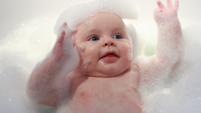 Jakich kosmetyków używać do pielęgnacji skóry dzieci i niemowląt podpowiada kosmetolog Ewa Szmaj (fot. foter.com)