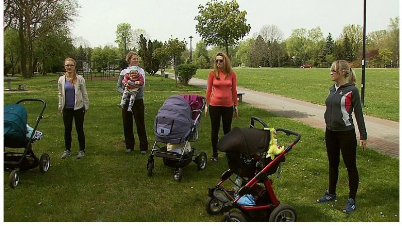 BuggyGym to zajęcia sportowe przygotowane specjalnie dla mam z małymi dziećmi w wózkach (fot. www.tvs.pl)