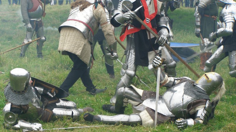 Największą atrakcją XIII turnieju rycerskiego będzie wielka bitwa o zamek (fot. foter.com)