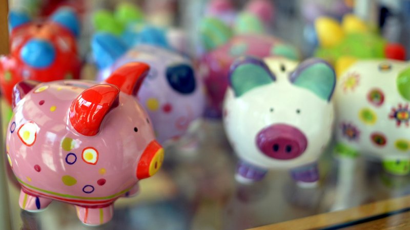 Kolorowe świnki z filcu będą wykonywane na warsztatach w Empiku (fot. foter.com)