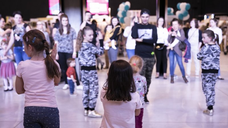 Po występie odbyły się warsztaty taneczne z Tito (finalistą 1. edycji programu You Can Dance) (fot. SILESIA BAZAAR Kids)