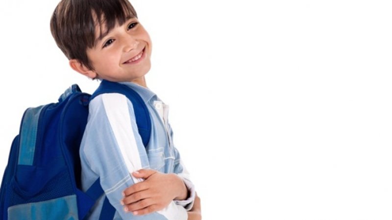 Niewłaściwe noszenie plecaka szkolnego może powodować problemy zdrowotne (fot. materiały prasowe)