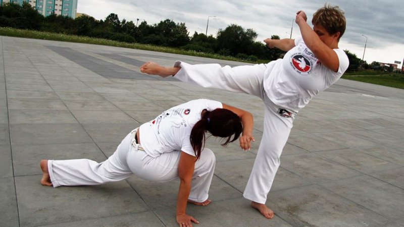 Capoeira to brazylijska sztuka walki łącząca w sobie elementy walki i tańca (fot. mat. organizatora)
