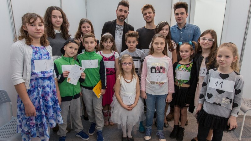 Pamiątkowe zdjęcie uczestników konkursu "Silesia Kids" (fot. mat. organizatora)