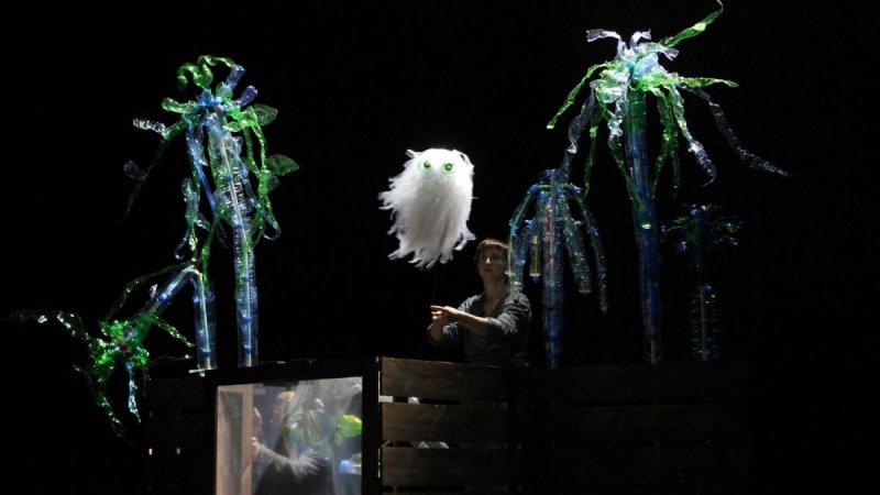 "Duszek Śmieciuszek" to spektakl, który porusza tematykę ekologicznych zachowań (fot. mat. organizatora)