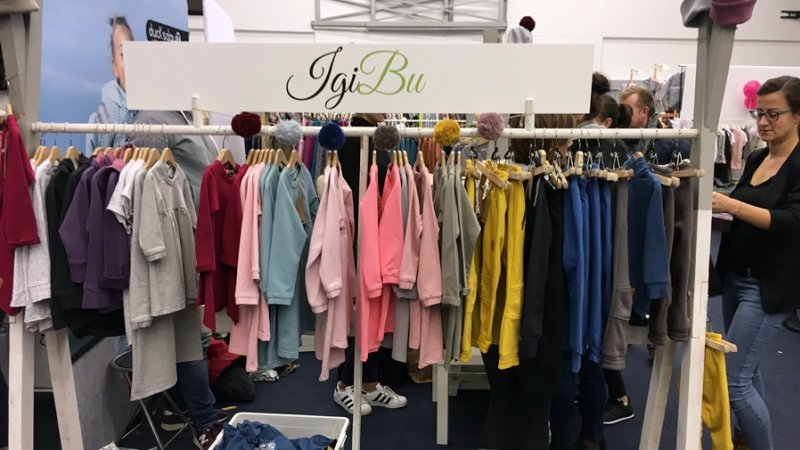 Wśród marek oferujących unikatowe ubranka dla małych dzieci była IgiBu (fot. mat. SilesiaDzieci.pl)