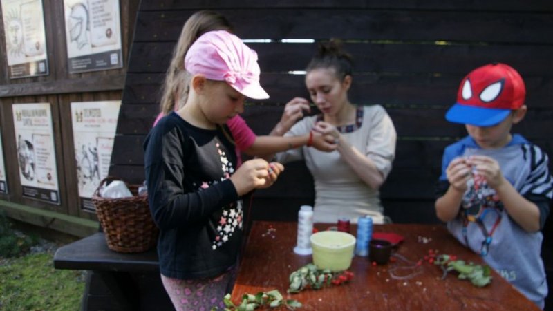 W Warowni Pszczyńskich Rycerzy dzieci będą tworzyć z kasztanów i żołędzi (fot. mat. organizatora)