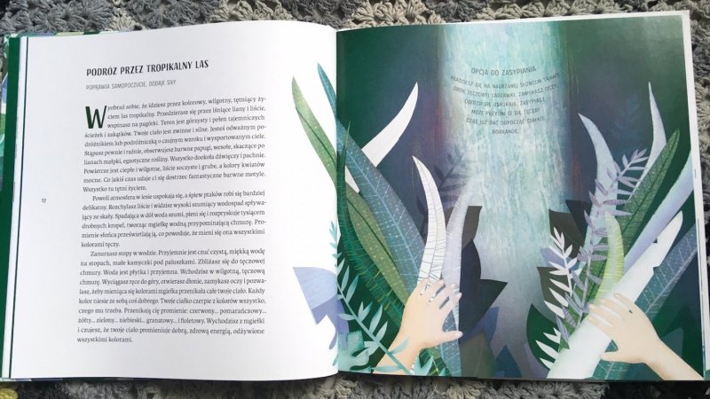 Książka zaprowadzą nas do tropikalnego lasu, pozwala polatać na chmurce czy wyruszyć w kosmos (fot. Ewelina Zielińska/SilesiaDzieci.pl) 