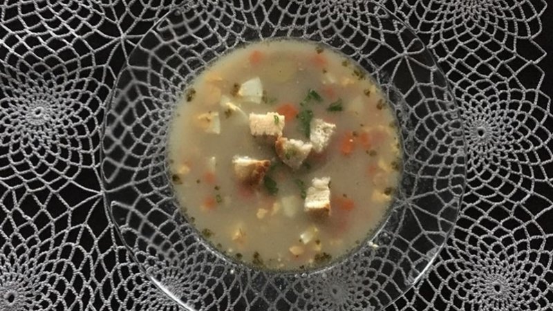 Kartoflonka jest pożywną, prostą w przygotowaniu i smaczną zupą (fot. mat. SilesiaDzieci.pl)