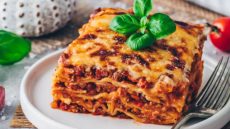Kulinarną przygodę dzieci rozpoczną od przyrządzenia pysznej lasagne (fot. mat. organizatora)
