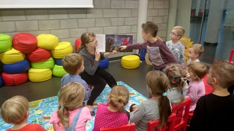 Miejska Biblioteka w Tychach przygotowała dla dzieci szereg ciekawych wakacyjnych warsztatów (fot. mat. organizatora)