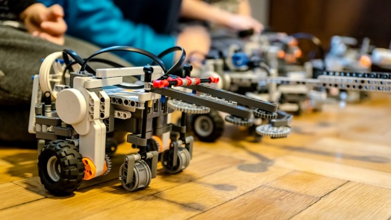 Miłośnicy budowania i konstruowania stworzą własnoręcznie zdalnie sterowane pojazdy i roboty z klocków LEGO (fot. mat. organizatora)