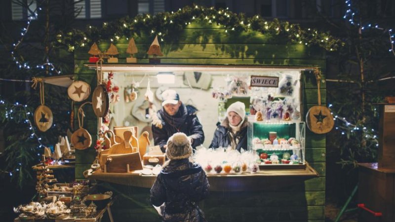 Podczas jarmarku w Gliwicach będzie można kupić ozdoby świąteczne i różne pyszności, ale też wziąć udział w licznych wydarzeniach artystycznych (fot. mat. organizatora)