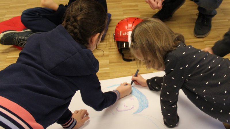 Podczas spotkania w Tyskiej Galerii Sportu dzieci wezmą udział w zajęciach plastycznych (fot. Joanna Kucz-Pieczka)