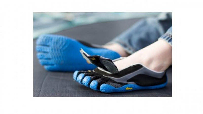 Do walki z płaskostopiem specjaliści polecają buty typu „pięć palców”, np. Vibram Fivefingers, do wygrania w konkursie (fot. materiały sponsora)