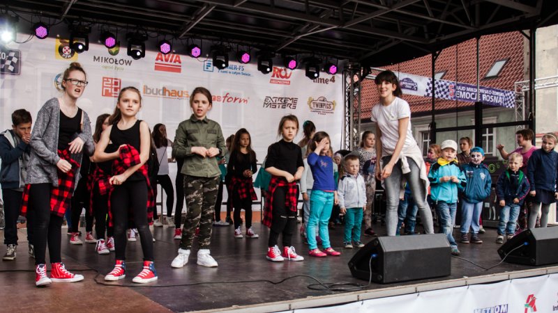 Na pokazy i warsztaty taneczne zaprosiły dzieciaki z Tito Dance Studio (fot. Kasper Szwaja)