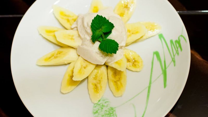 Lody bananowe to zdrowy deser, który można przyrządzić również cukrzykom (fot. Sylwia Kościelny)