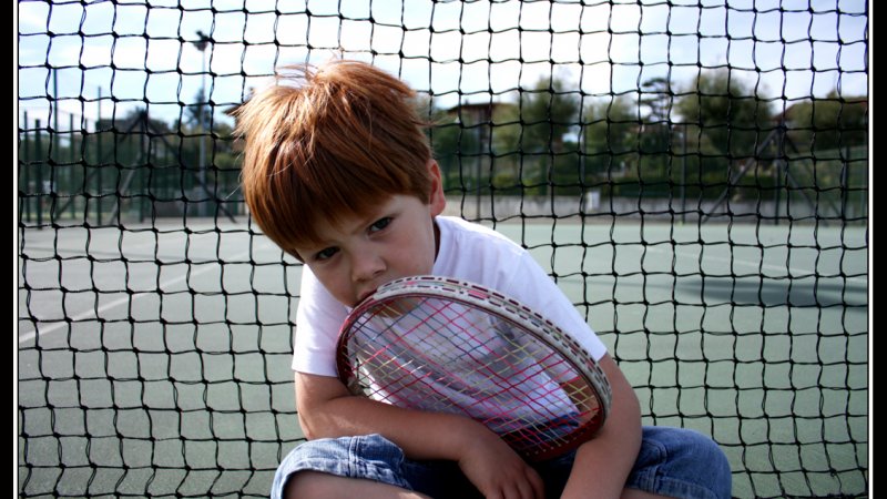 Dzieci grające w tenisa wytypowane 13 czerwca w hali "Centrum" mają szansę osiągnąć sportowy sukces (fot. foter.com)