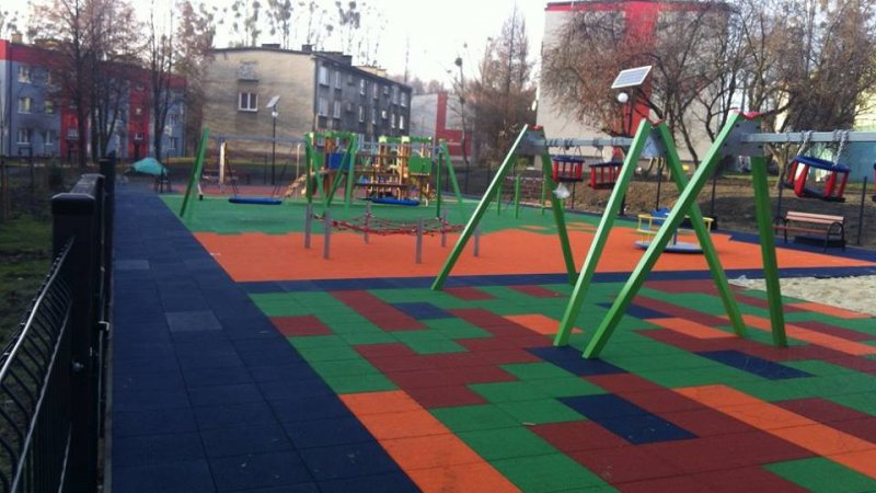 W ramach budżetu obywtaleskiego w Zabrzu postawiono nowy plac zabaw (fot. mat. prasowe)