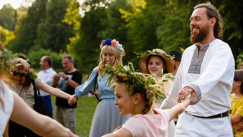 Wydarzenie to popularyzacja dziedzictwa kultury ludowej poprzez taniec, śpiew i obrzędy (fot. archiwum zdjęć FB Muzeum „Górnośląski Park Etnograficzny w Chorzowie”)