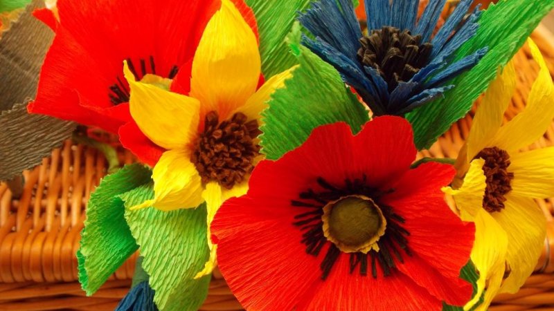 Takie piękne kwiaty będzie można samemu zrobić podczas warsztatów w CH Auchan w Sosnowcu (fot. materiały organizatora)