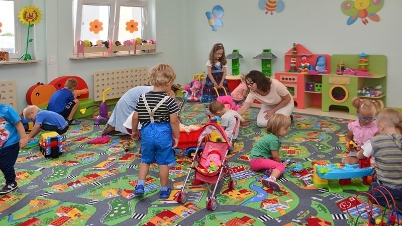 Nowy żłobek w Dąbrowie Górniczej zapewnia opiekę 120 dzieciom (fot. mat. prasowe)