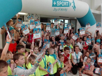 Na festiwalu pływackim "Radość z pływania" bawiło się aktywnie 180 dzieci (fot. mat. organizatora)