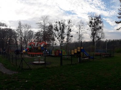 W parku znajdują się dwa place zabaw (fot. Agnieszka Mróz/SilesiaDzieci.pl)