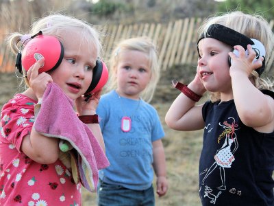O przyczynach problemów ze słuchem wśród dzieci opowiada szef Oddziału Laryngologii w Górnośląskim Centrum Zdrowia Dziecka w Katowicach (fot. foter.com)