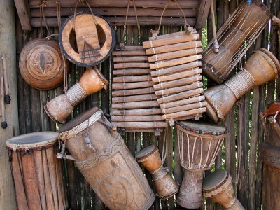 "Instrumenty świata" to warsztaty, które odbędą się w Muzeum Śląskim (fot. pixabay)