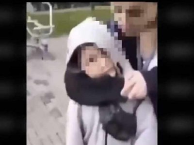 W poniedziałek 6 listopada do sieci trafiły bulwersujące nagrania przemocy wśród dzieci (fot. mat.Twitter.com) 