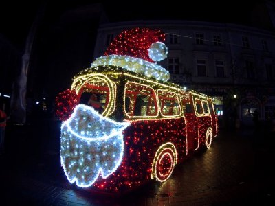 Świąteczny autobus stanął na Placu Stulecia w Sosnowcu 